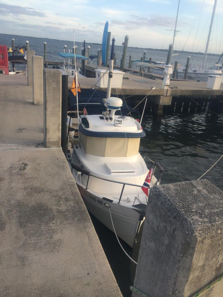 Smallest boat with Autopilot Making The Great Loop